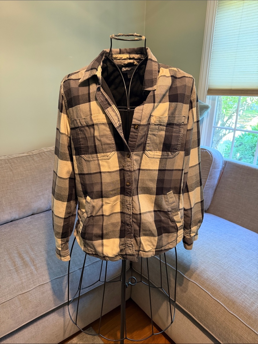 Carhartt Women’s Fleeced lineBlack & Cream Plaid Lightweight Shirt Jacket